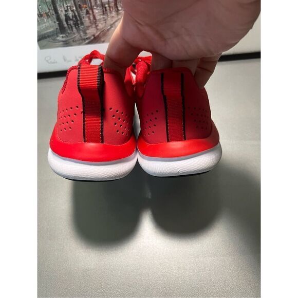 Under Armour Kids Assert Sneakers - Picture 5 of 10